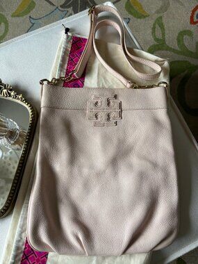 Tory Burch Stacked T Book Bag in Ballet Pink Pebbled Leather -- like-new!